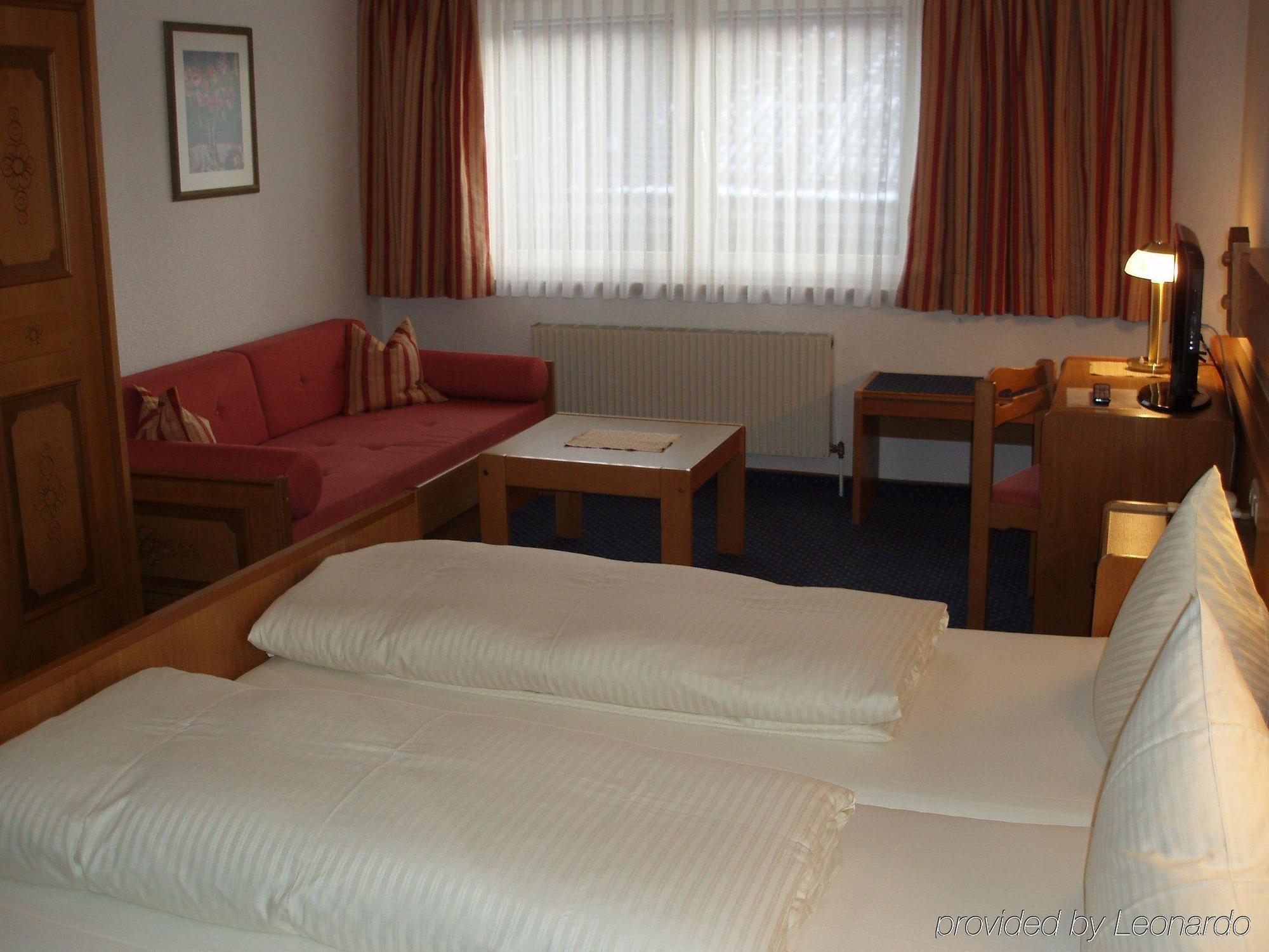 Hotel Zum Mohren Reutte Room photo